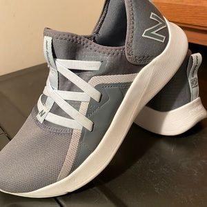 New Balance Women's Beaya Slip Medium/Wide Training Shoe